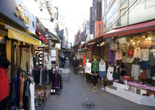 新村旅游攻略 梨大旅游攻略 购物 美食 景点 酒店 悦悦君 十六番