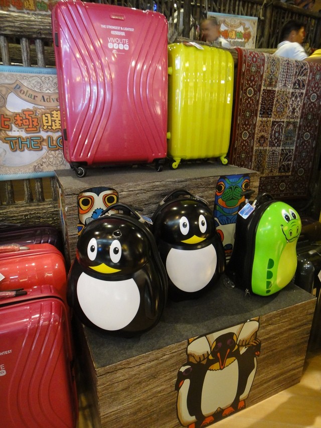 8月1日至5日香港迪士尼,海洋公园,浅水湾,黄大