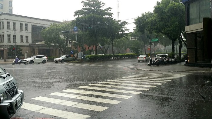 下雨適合吃鬆餅 Esonweng 十六番