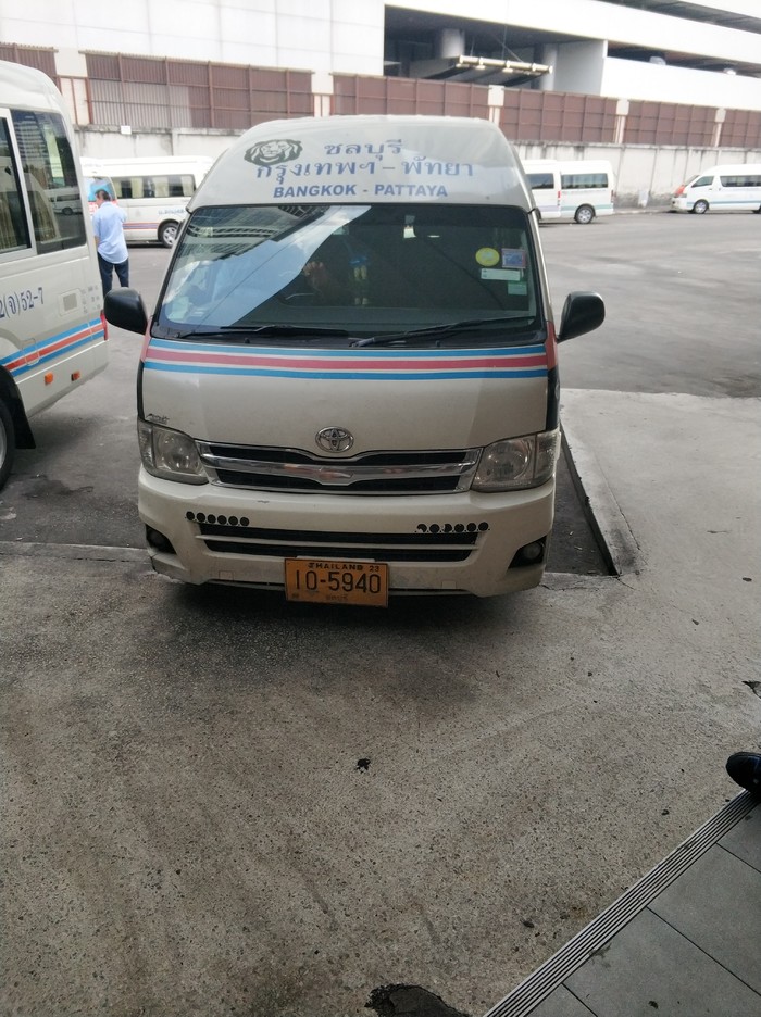 3.曼谷青旅被偷钱 2000人民币200港币现金