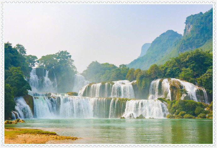 中国最美的十大瀑布之一,德天瀑布