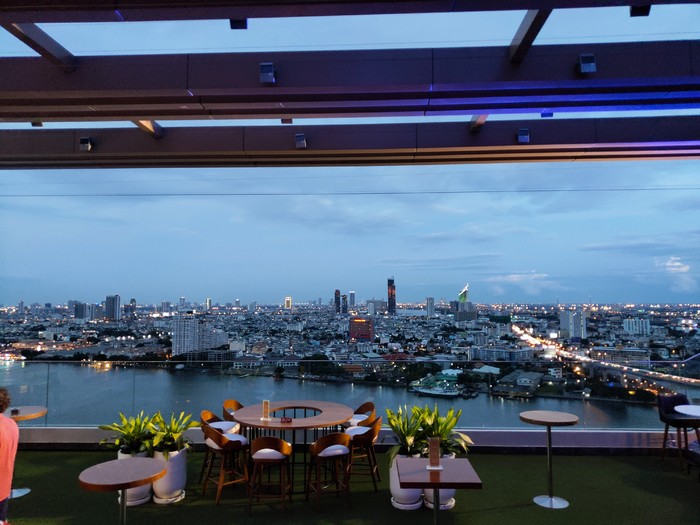 泰国曼谷最新的天空酒吧seen体验心得!